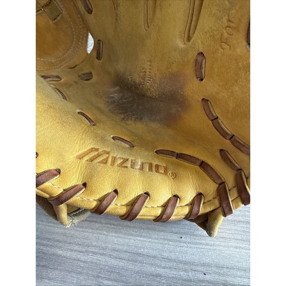 Mizuno Global Elite VOP Series GGE1V Pitcher/Infield Baseball Glove 12 Inch RHT - Picture 4 of 11